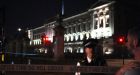 Man, 24, arrested for trying to climb Buckingham Palace wall