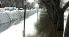Manitoba couple sells car to pay for sandbags to protect doomed home